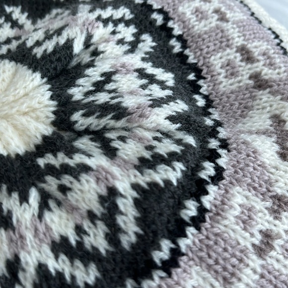 Scarf and beret set - Picture 10 of 12